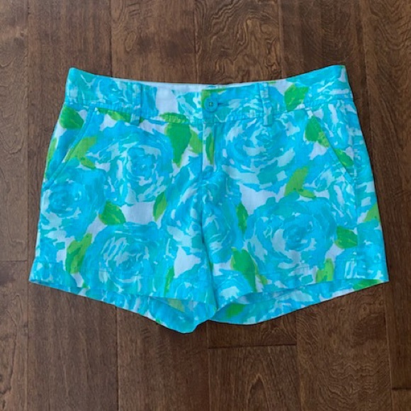 Beautiful Lilly shorts size 6! - Picture 3 of 4